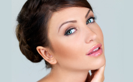 Image of Just Nails and Linda Marie's Beauty Clinic: Two OptionsOption 1: $19 for 4 Facial Threading Sessions on Lips, Eyebrows or Sides of Face (Up to $52 Value)Option 2: $29 for 2 Threading Sessions for Lips, Eyebrows and Sides of Face (a $62 Value)