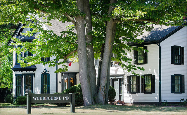 Image of Romantic Niagara-on-the-Lake Heritage Stay