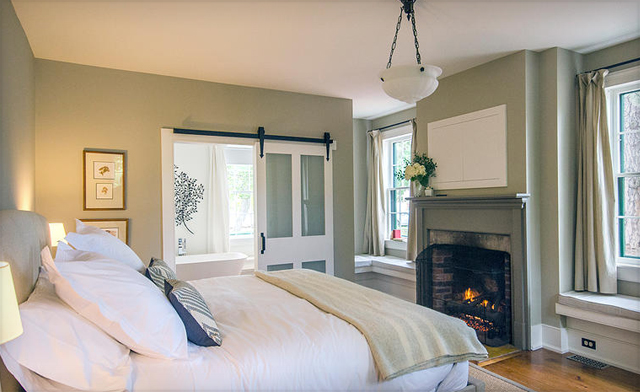 Image of Romantic Niagara-on-the-Lake Heritage Stay