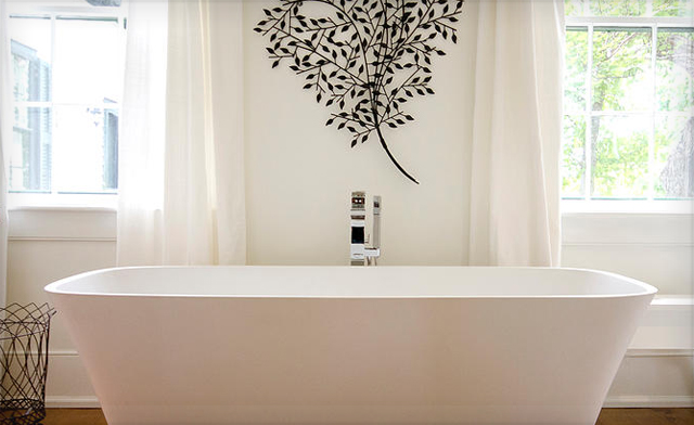 Image of Romantic Niagara-on-the-Lake Heritage Stay